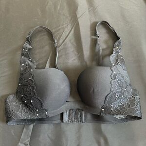 Victoria’s Secret Very Sexy Secret Embrace Demi bra 34b black lace & rhinestone